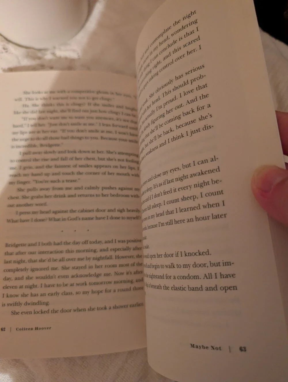 Colleen Hoover 